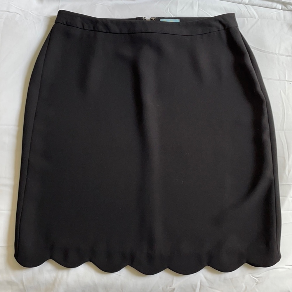 CeCe scalloped hem pencil skirt